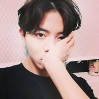 时尚男生耍酷头像