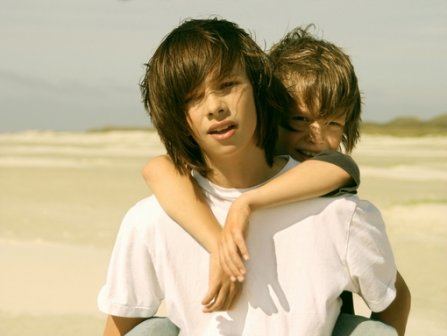 兄弟情义说说带图片