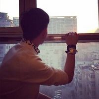 有魅力的背影男生头像