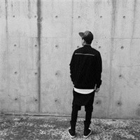 有魅力的背影男生头像