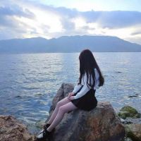 女生头像简约清新