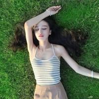 欧美穿背心个性女生头像