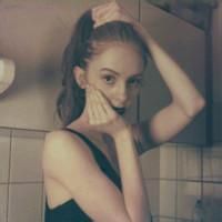 欧美穿背心个性女生头像