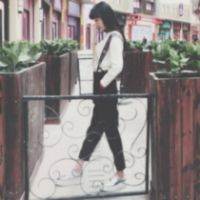 一男一女分开的情侣头像