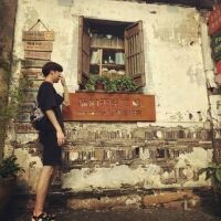 一男一女分开的情侣头像