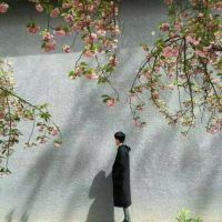 一男一女分开的情侣头像