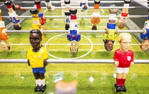 赞美足球的句子