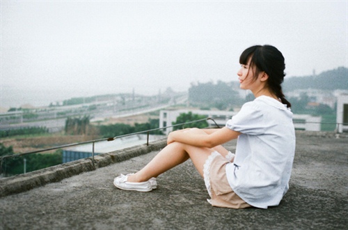 忘掉某个人的短句 忘掉一个人的句子简单