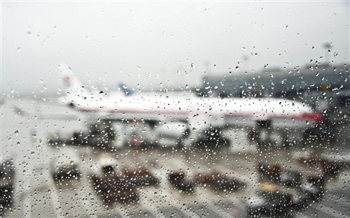 下大雨怎么发朋友圈 有关下雨的朋友圈怎么发