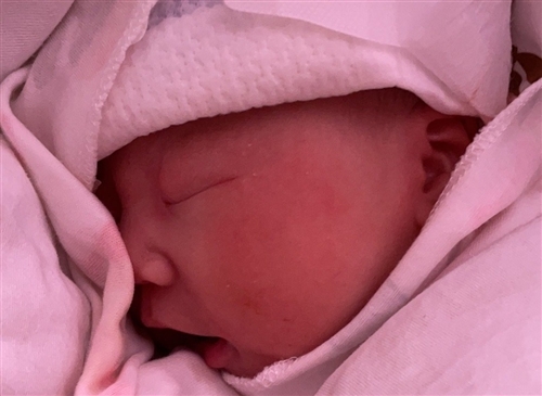 剖腹产生孩子发朋友圈报喜的句子