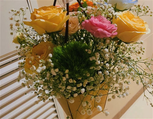 晒自己插花的朋友圈说说(精选35句)