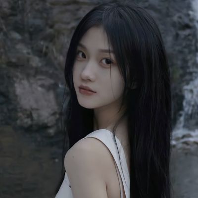 看不出来的情侣头像单人一人一张(精选12张)