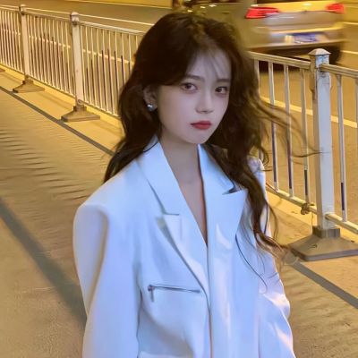 看不出来的情侣头像单人一人一张(精选12张)