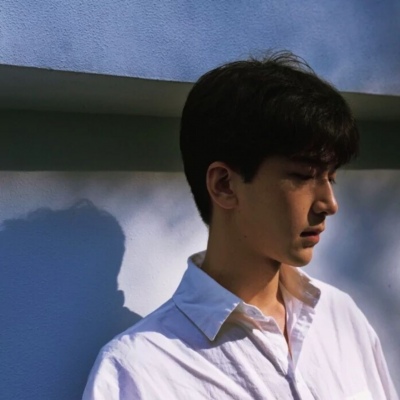 仙气飘飘一眼惊鸿的神明男头(精选10张)