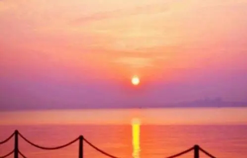 日出配文字简短文艺(55句)