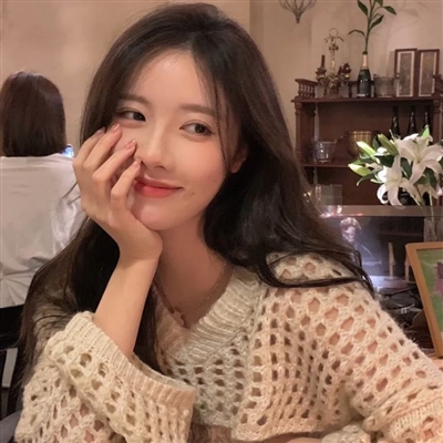 既惊艳又耐看的女生头像(精选12张)