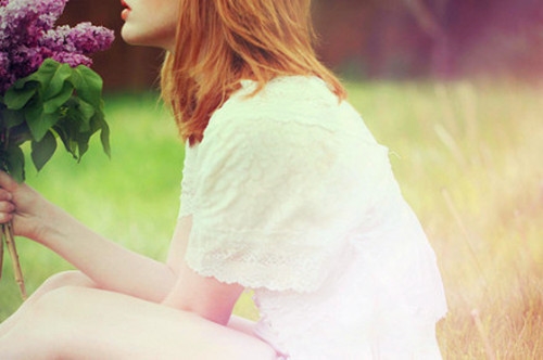 女朋友中午好问候语及关心话(精选38句)