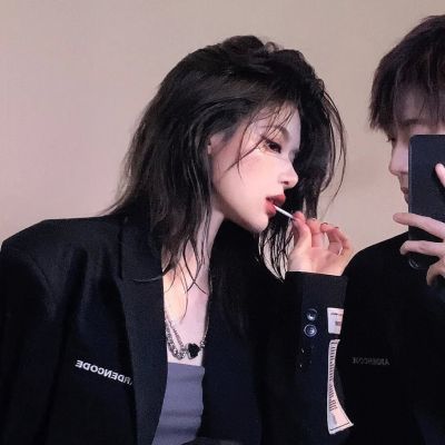 情侣头像一人一张一对接(精选12张)