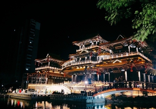 逛老街发朋友圈的句子(44句)