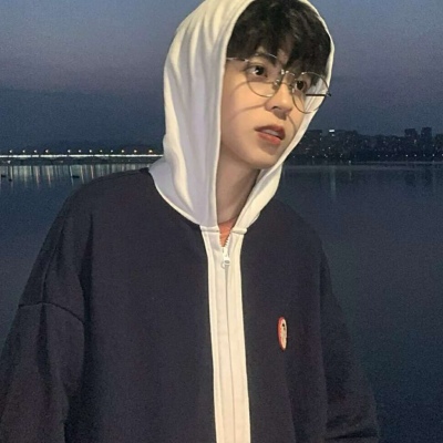 最能吸引单身女人的男头像(精选11张)