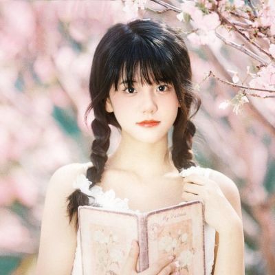 值得一辈子不换的头像真人女(精选14张)