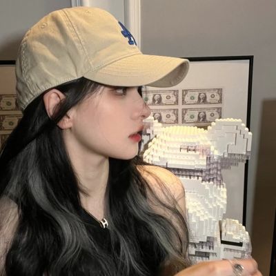 又A又飒的女生头像(精选10张)