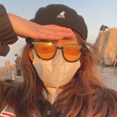 最新情侣头像一人一张分开