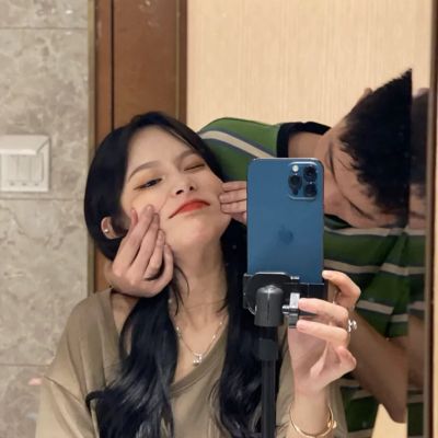 最新情侣头像一人一张分开