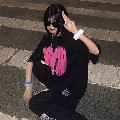 又酷又可爱的女生头像(精选16张)