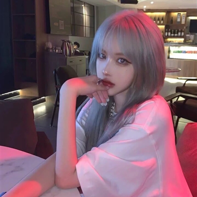 最可怕的头像女(16张)