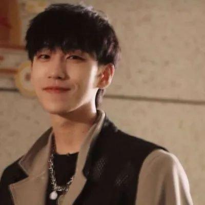 2023年最潮单身头像(精选14张)