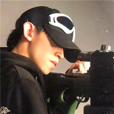 2023男生最帅头像(24张)