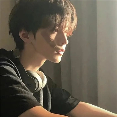 2023新款男生最帅头像(24张)