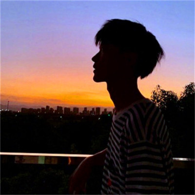 2023最流行的微信头像(24张)