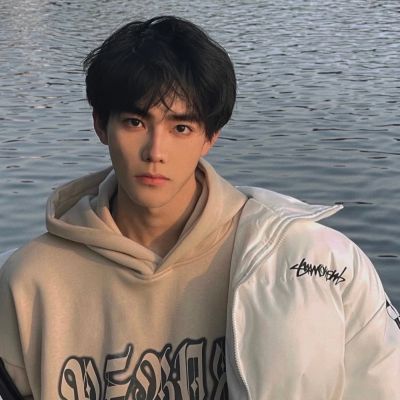 图片壁纸2023最火男生头像(24张)