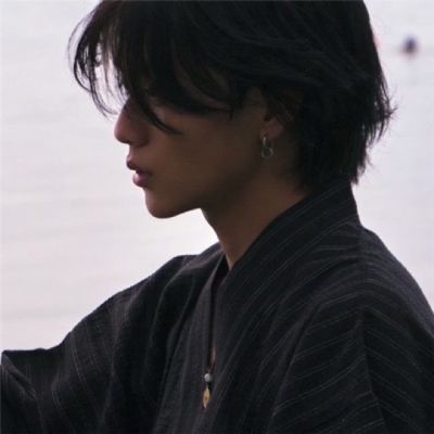 微信头像百看不腻的男(精选24张)