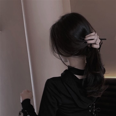 满眼都是遗憾的头像女(24张)