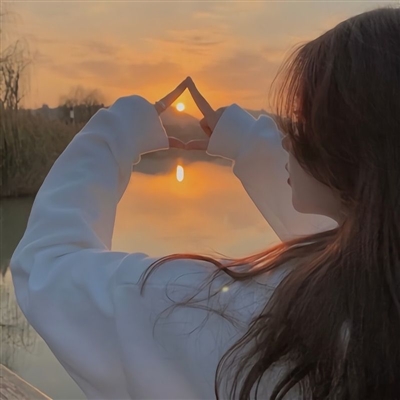 满眼都是遗憾的头像女(24张)