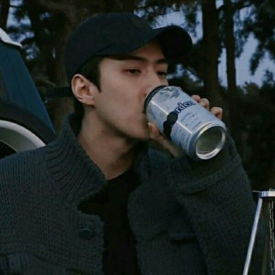 被感情伤透了的头像男生(18张)