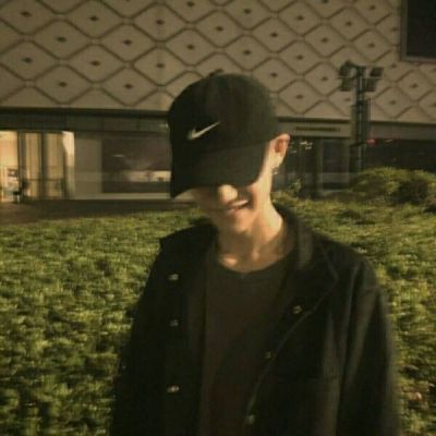 被感情伤透了的头像男生(18张)