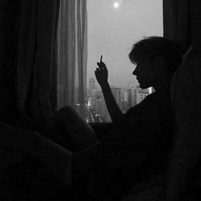 被感情伤透了的头像男生(18张)