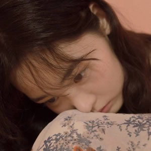 高清好看的女生头像个性时尚伤感图片(28张)