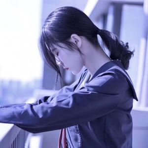 高清好看的女生头像个性时尚伤感图片(28张)