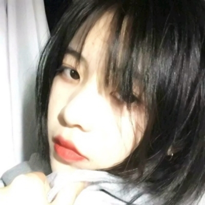 短发气质女生头像卡通头像(24张)