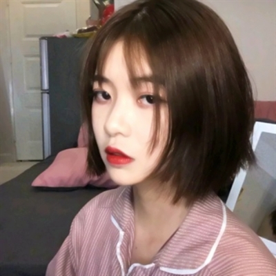 短发气质女生头像卡通头像(24张)