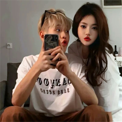 最近最火情侣头像(精选24张)