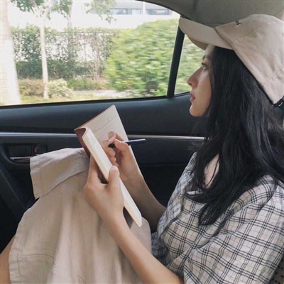 既惊艳又耐看的头像(精选20张)