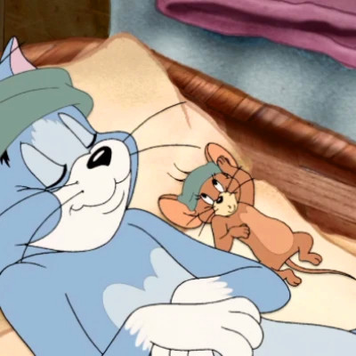 2023一左一右微信情侣头像图片(精选24张)