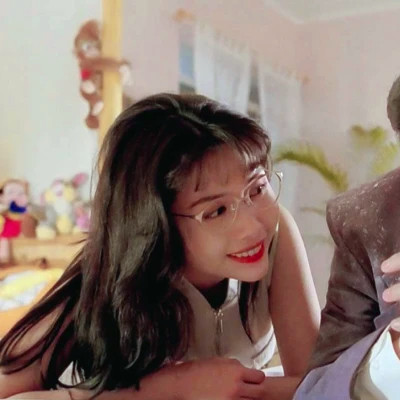 2023一左一右微信情侣头像图片(精选24张)