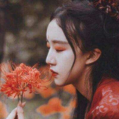 古风唯美真人女子头像(精选22张)